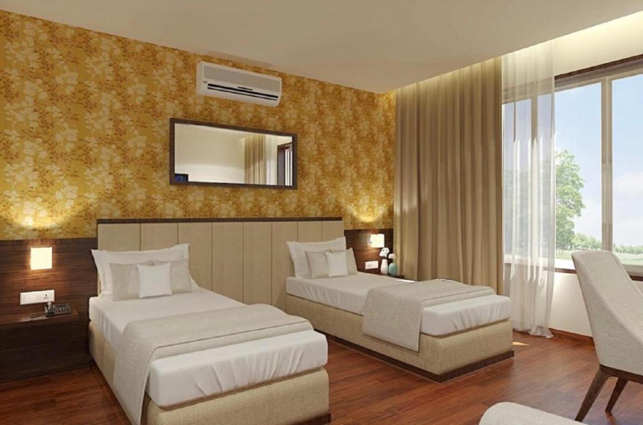 Hotel Shlok Kolhapur Extérieur photo