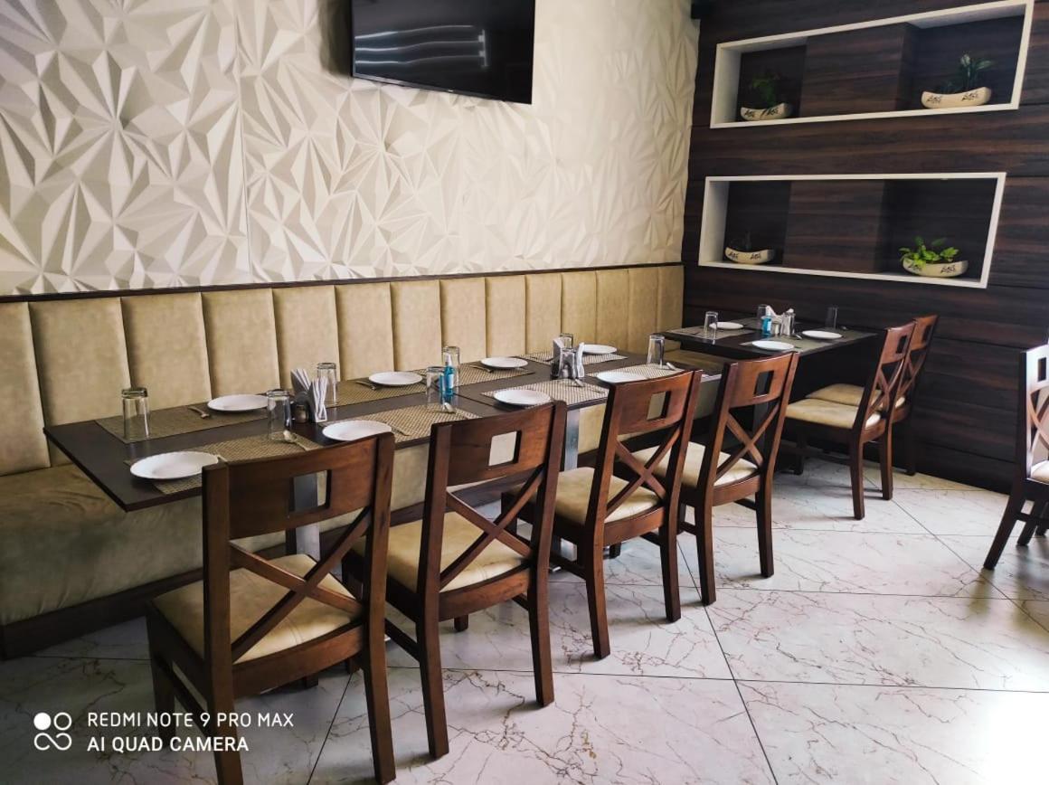Hotel Shlok Kolhapur Extérieur photo