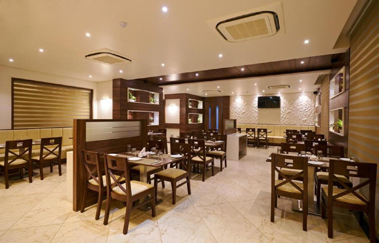 Hotel Shlok Kolhapur Extérieur photo