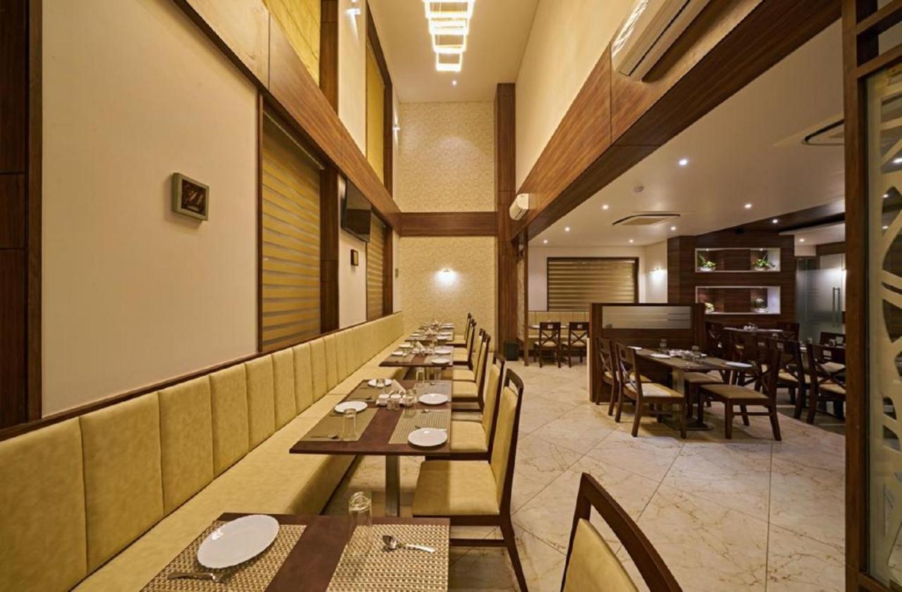 Hotel Shlok Kolhapur Extérieur photo