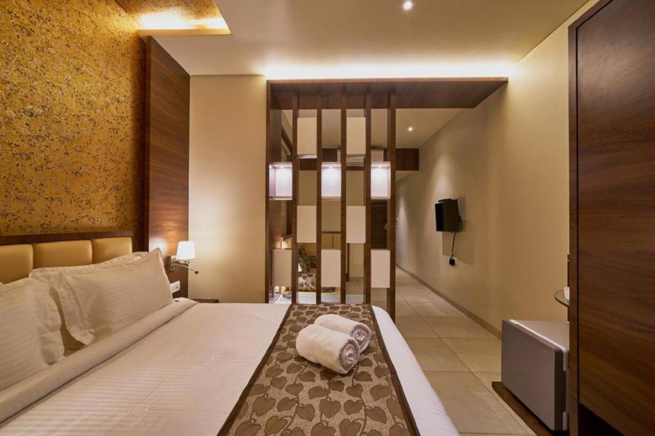 Hotel Shlok Kolhapur Extérieur photo